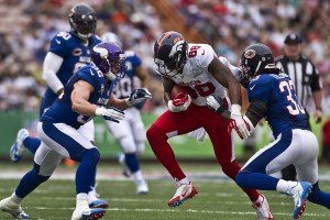 开云电竞app-体育游戏回顾：虚拟世界里的竞技与球星数据，虚拟足球游戏